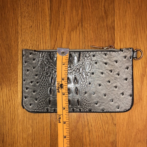 Textured Gray Coin Pouch - Picture 4 of 12